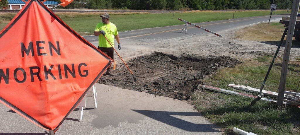 pothole2.jpg